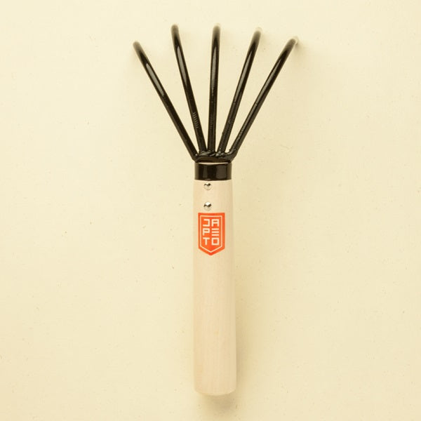 small garden rake 